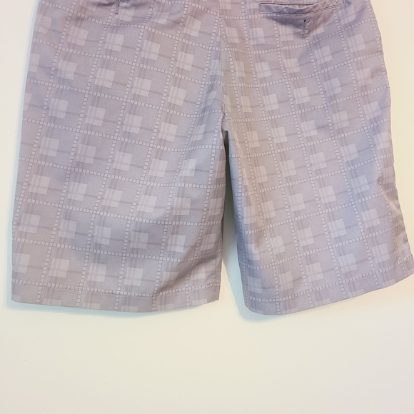 Adidas | Men's Gray Climalite Performance Flat Front Plaid Golf Shorts (Size 32) - Picture 13 of 14